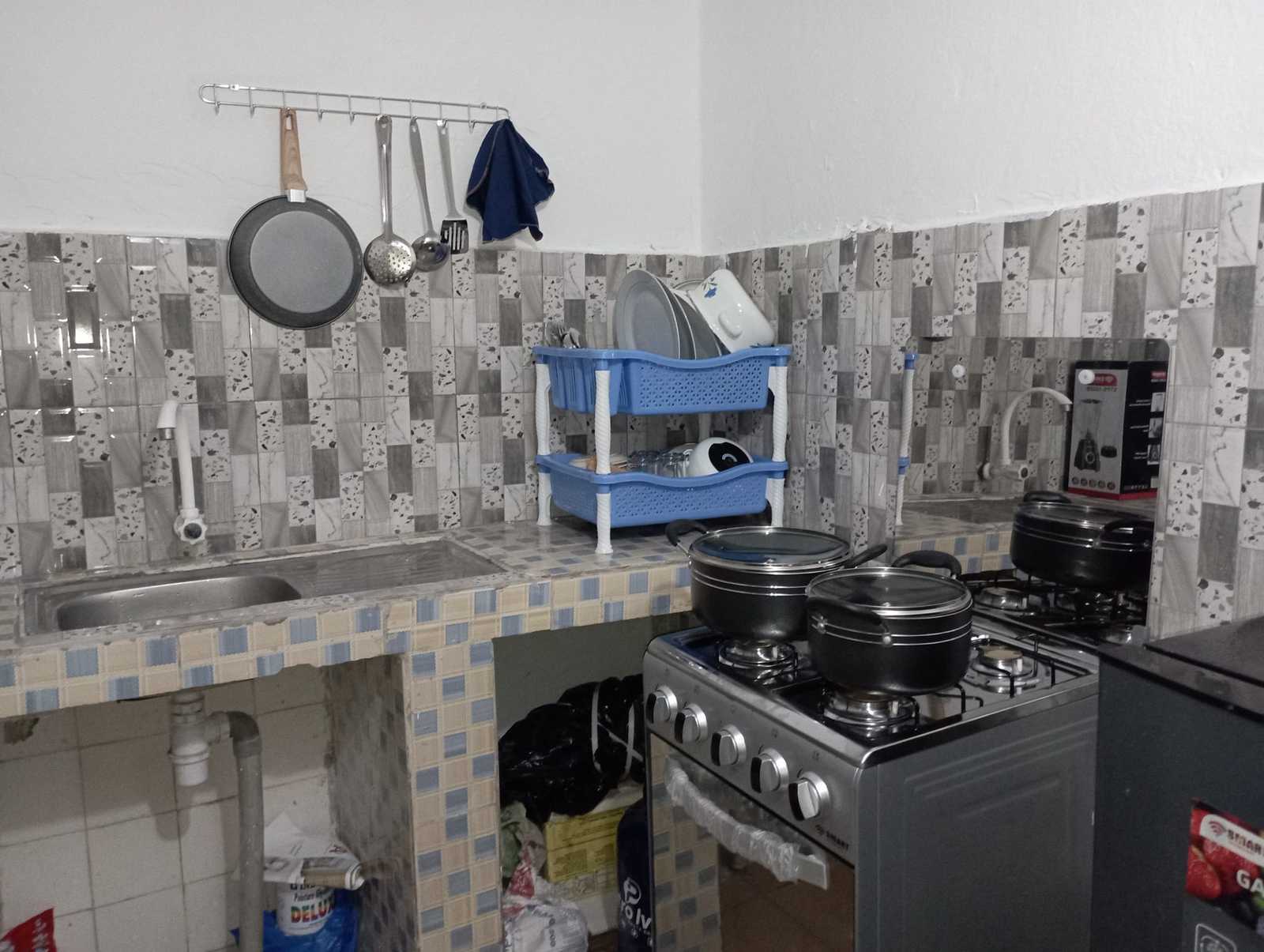 Studio meublé disponible à la Riviera 2, station first petroleum